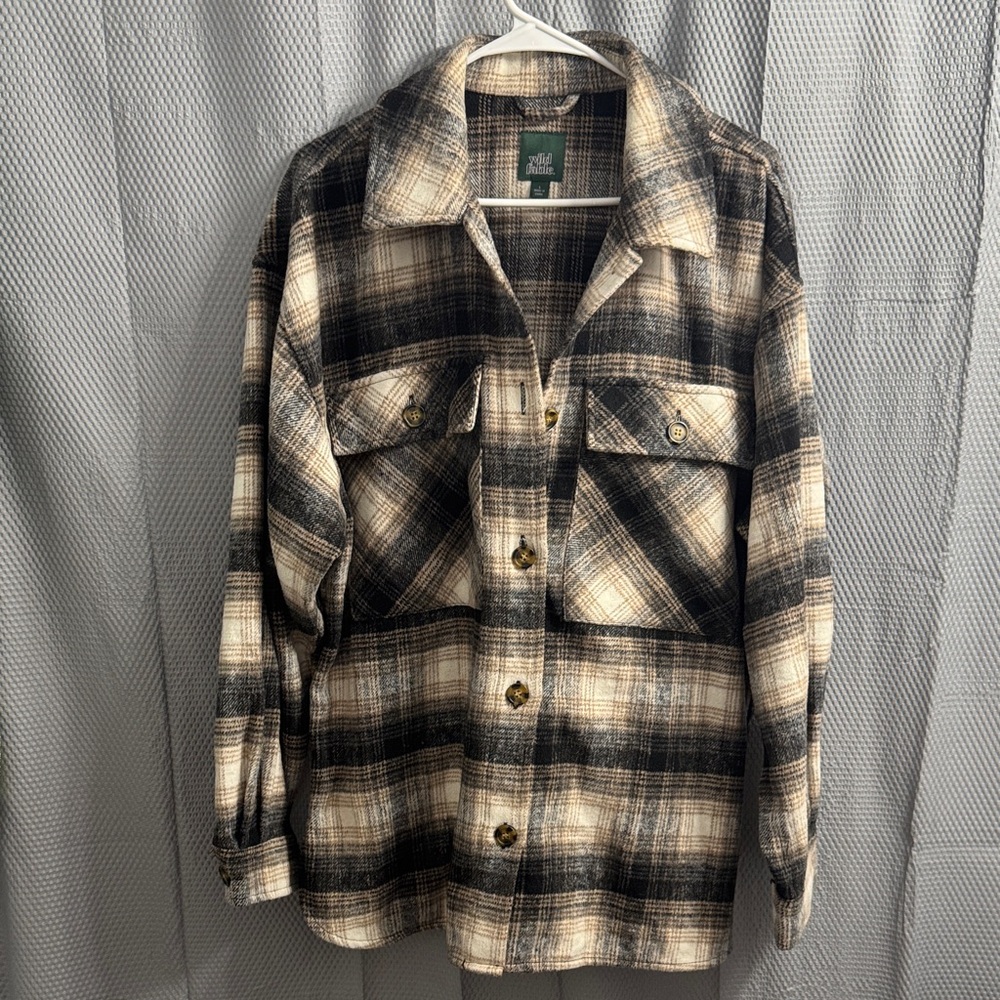 Wild Fable Black and Cream Plaid Shirt Jacket